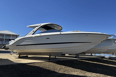 BOATZON | Sea Ray 310 SLX OUTBOARD 2022