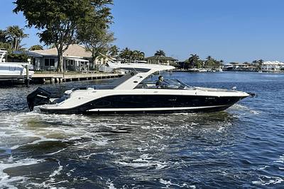 BOATZON | Sea Ray 310 SLX OUTBOARD 2023