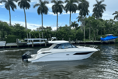 BOATZON | Sea Ray 320 DA OUTBOARD 2023