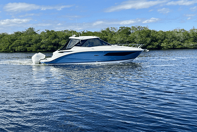 BOATZON | Sea Ray 320 SUNDANCER 2022