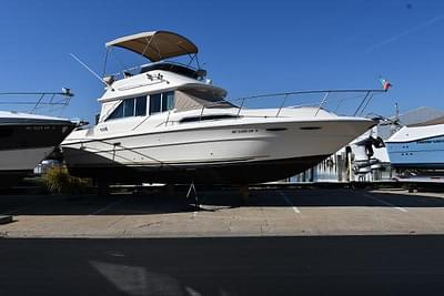 BOATZON | Sea Ray 340 Sedan Bridge 1983