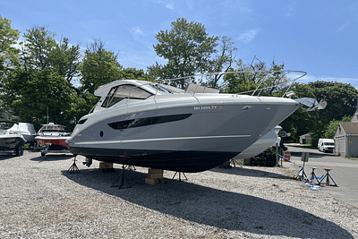 BOATZON | Sea Ray 350 COUPE 2021