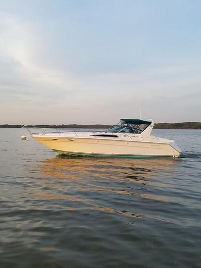 BOATZON | Sea Ray 350 Express Cruiser 1990