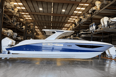 BOATZON | Sea Ray 350 SLXOB 2024