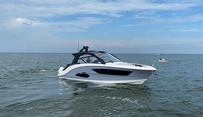 BOATZON | Sea Ray 370 Sundancer 2023