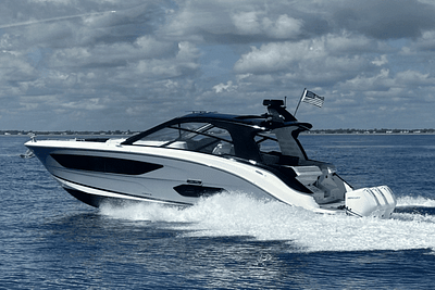 BOATZON | Sea Ray 370 SUNDANCER OB 2023