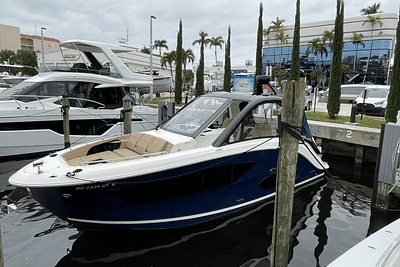 BOATZON | Sea Ray 370 Sundancer Outboard 2022