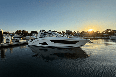 BOATZON | Sea Ray 370 SUNDANCER OUTBOARD 2023