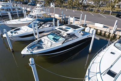 BOATZON | Sea Ray 400 SLXOB 2023