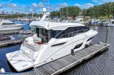 BOATZON | Sea Ray 460 Sundancer 2017