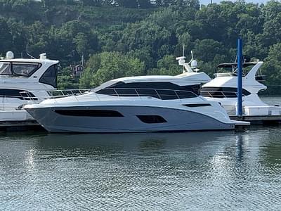 BOATZON | Sea Ray 460 Sundancer 2017