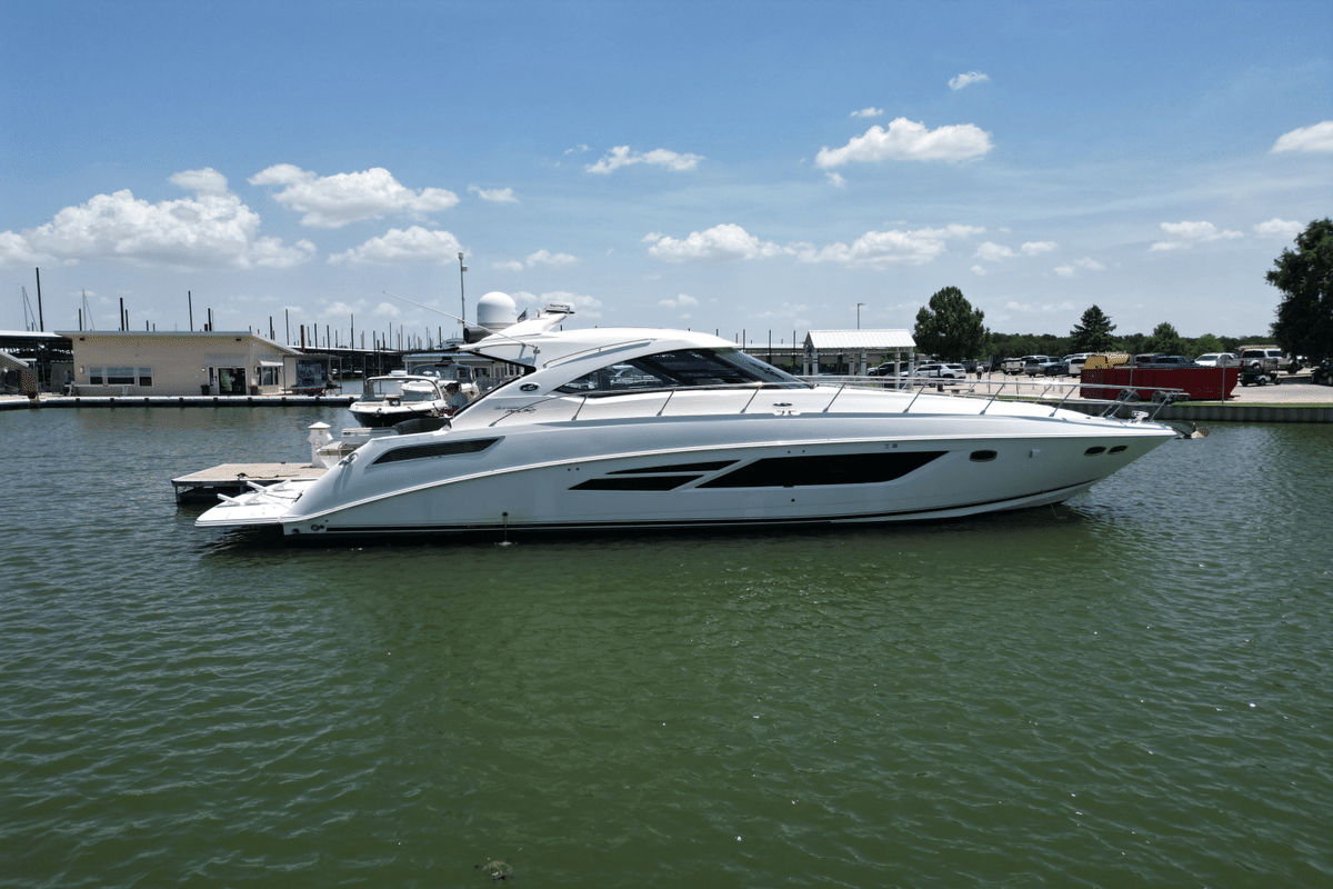 2016 Sea Ray 540 SUNDANCER - Sold Boat