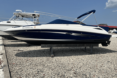 BOATZON | Sea Ray SDX 220 2017