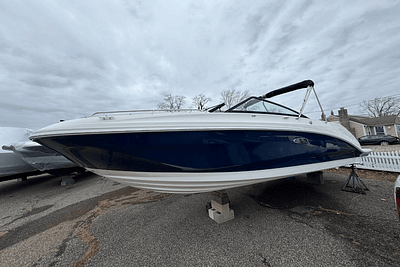 BOATZON | Sea Ray SDX 250 Outboard 2024