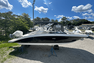 BOATZON | Sea Ray SDX 270 Outboard 2024