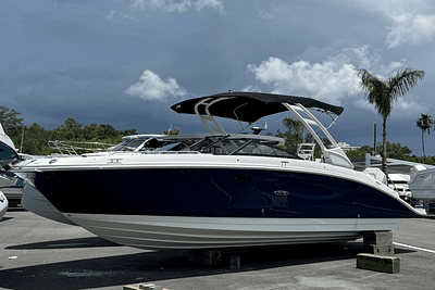 BOATZON | Sea Ray SDX 270 Outboard 2024