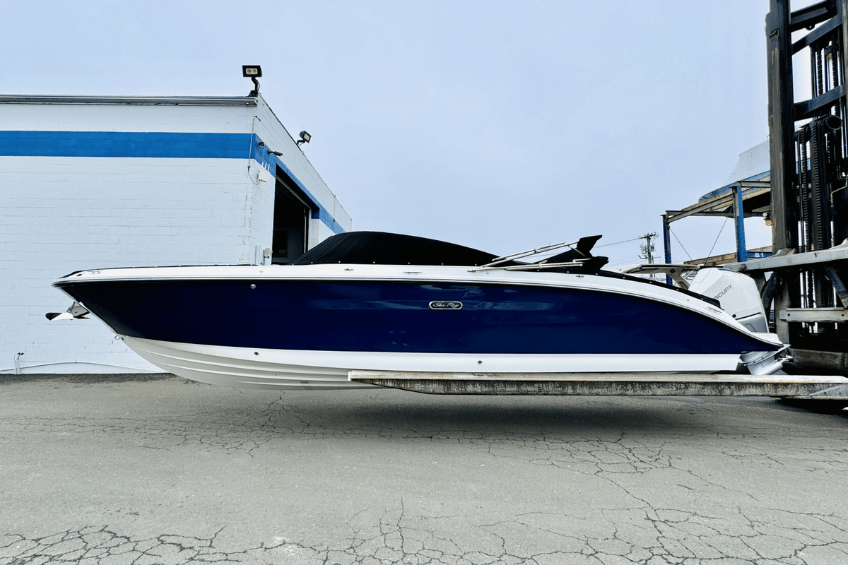 2025 Sea Ray SDX 270 Outboard - Sold Boat
