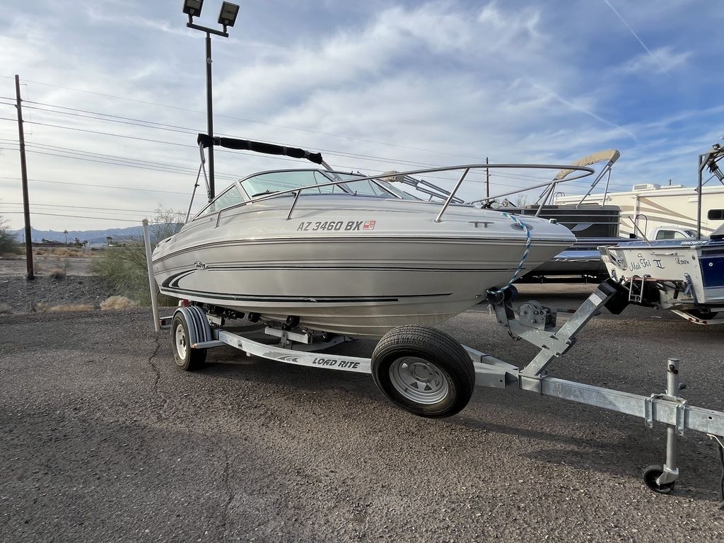 1999 Sea Ray SEA RAY 190 CUDDY CABIN - Sold Boat
