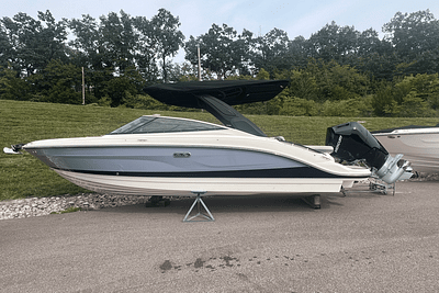 BOATZON | Sea Ray SLX 260 2025