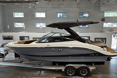 BOATZON | Sea Ray SLX 260 2026