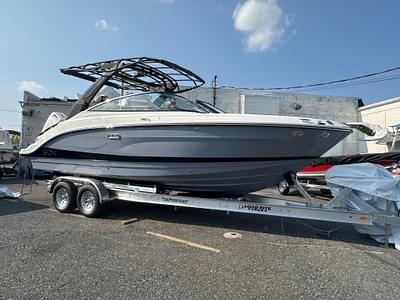 BOATZON | Sea Ray SLX 260 Outboard 2025