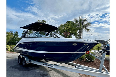 BOATZON | Sea Ray SLX 260 Outboard 2025