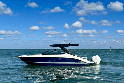 BOATZON | Sea Ray SLX 260 Outboard 2025