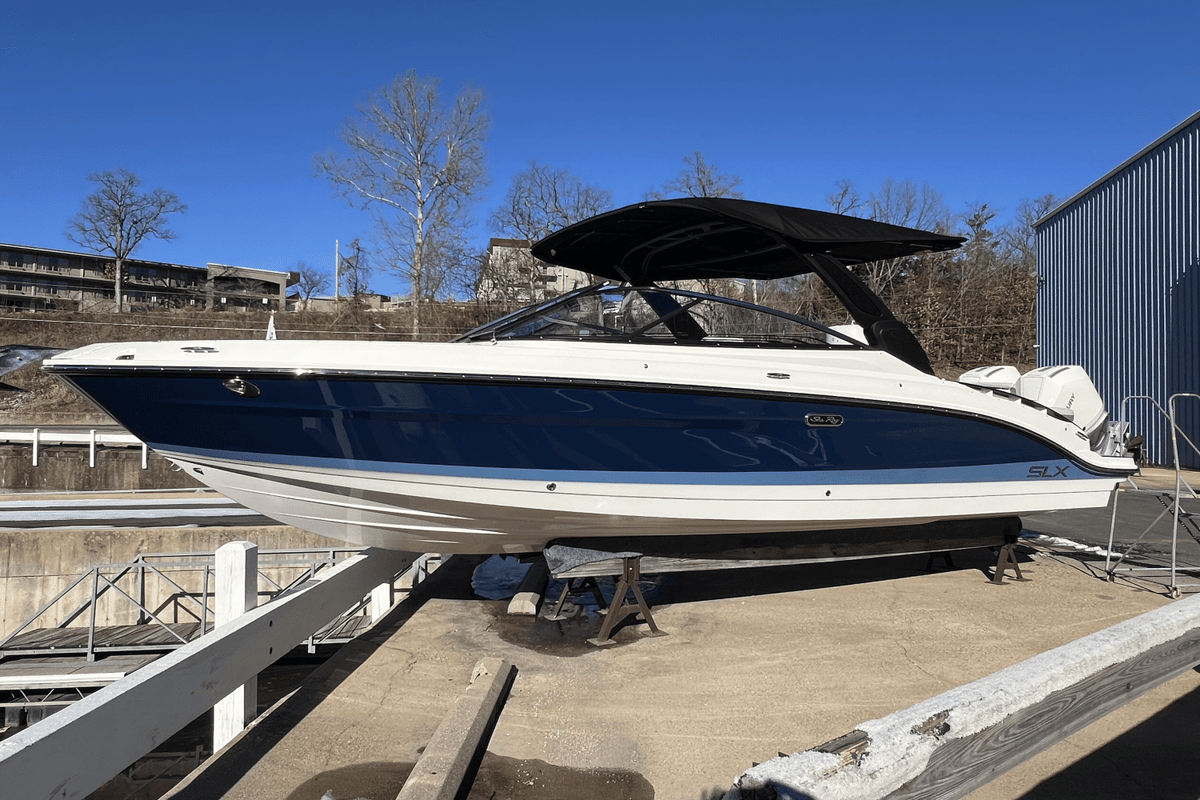 Sea Ray SLX 280 2025