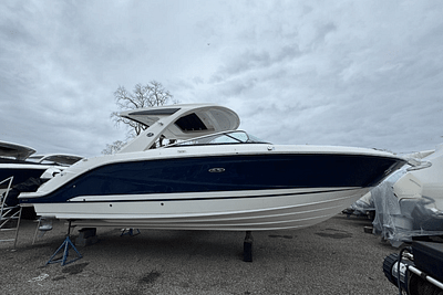 BOATZON | Sea Ray SLX 310 Outboard 2025