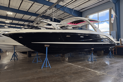 BOATZON | Sea Ray SLX 310 Outboard 2025