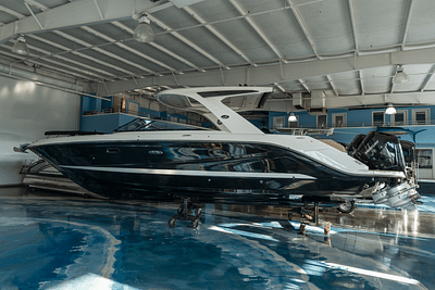 BOATZON | Sea Ray SLX 310 Outboard 2025