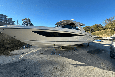 BOATZON | Sea Ray SLX 400 2025