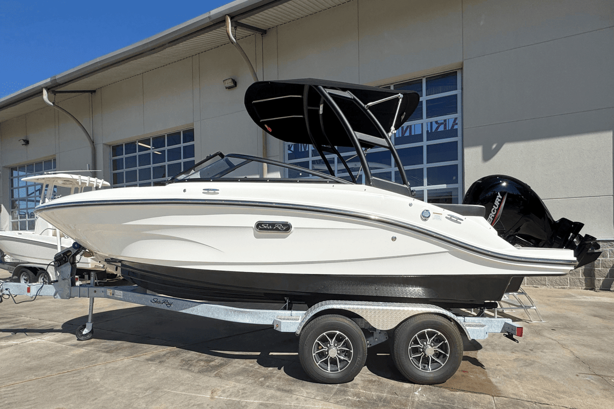 Sea Ray SPX 190 2025