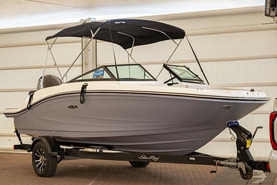 BOATZON | Sea Ray SPX 190 Outboard 2023