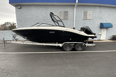 BOATZON | Sea Ray SPX 210 Outboard 2025