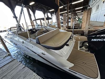 BOATZON | 2025 Sea Ray SPX 210 Outboard