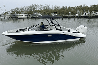 BOATZON | Sea Ray SPX 210 Outboard 2025