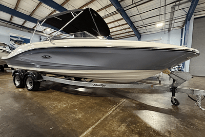 BOATZON | Sea Ray SPX 230 Outboard 2025