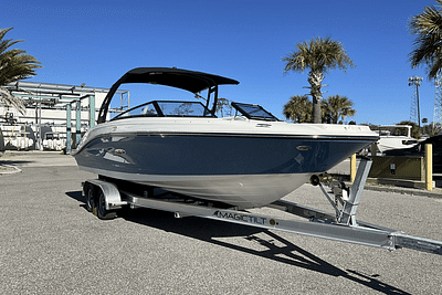 BOATZON | Sea Ray SPX 230 Outboard 2025