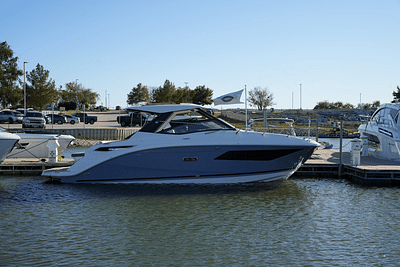 BOATZON | Sea Ray Sundancer 320 2025