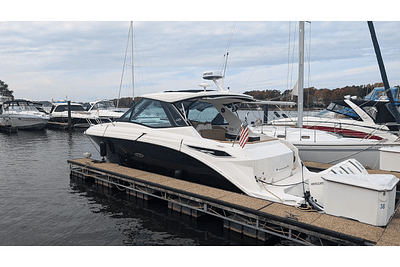 BOATZON | Sea Ray Sundancer 320 Outboard 2023