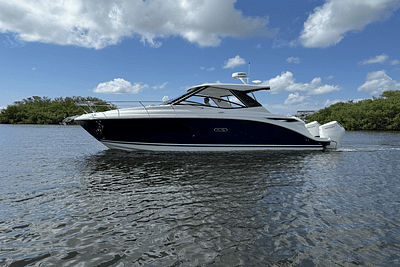 BOATZON | Sea Ray Sundancer 320 Outboard 2025