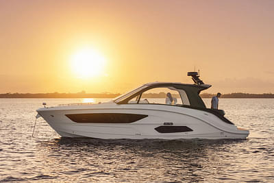 BOATZON | Sea Ray Sundancer 370 2025
