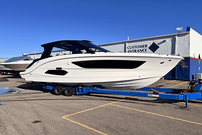 BOATZON | Sea Ray Sundancer 370 2025