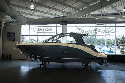 BOATZON | Sea Ray Sundancer 370 2025
