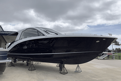 BOATZON | Sea Ray Sundancer 370 2025
