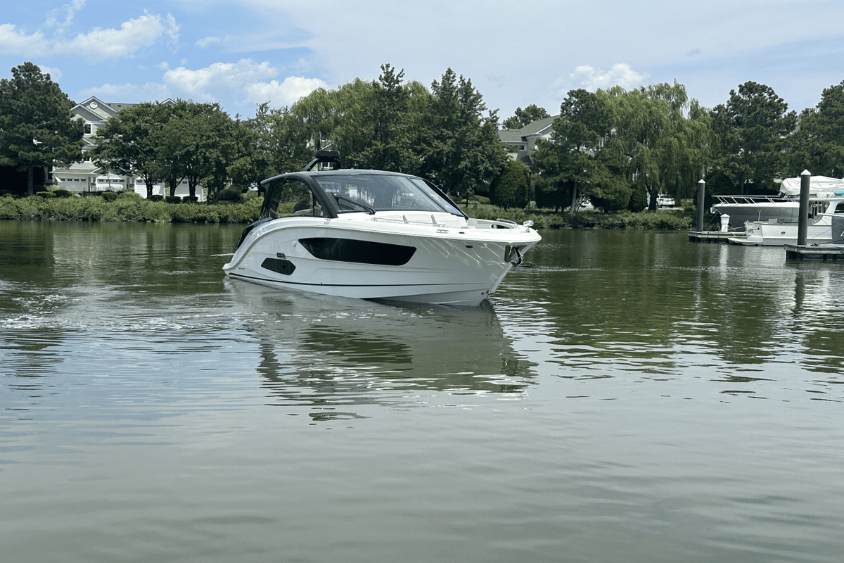 Sea Ray Sundancer 370 Outboard 2025