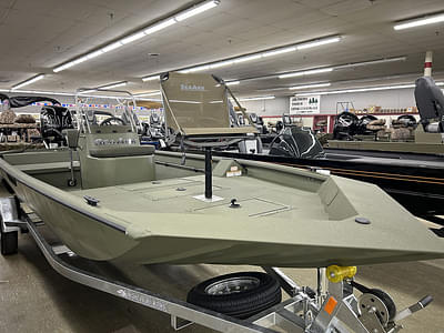 BOATZON | SeaArk Shadow 18 t Center Console 2025