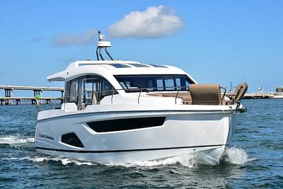 BOATZON | Sealine C430 2022