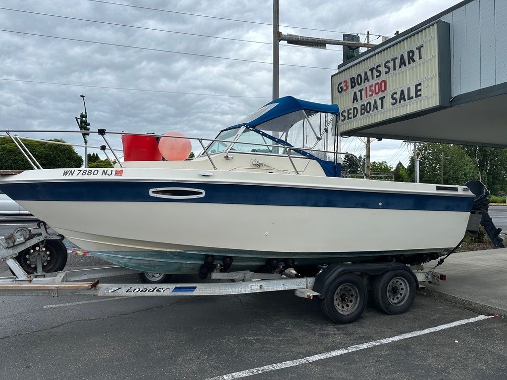 2006 Seaswirl 21 Cuddy - Sold Boat